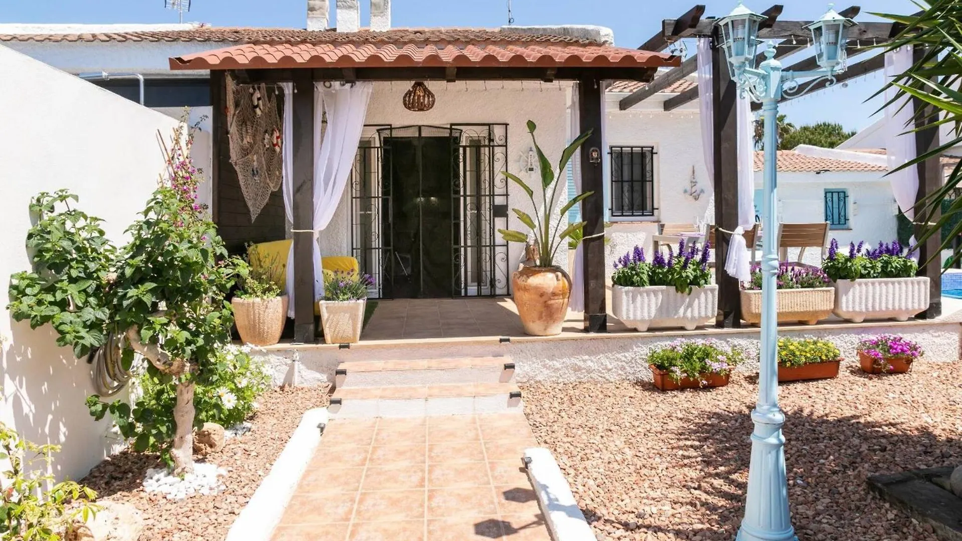 Agustina - Casa Adosada En Riumar Con Jardin, Barbacoa Y Cerca Del Mar - Deltavacaciones